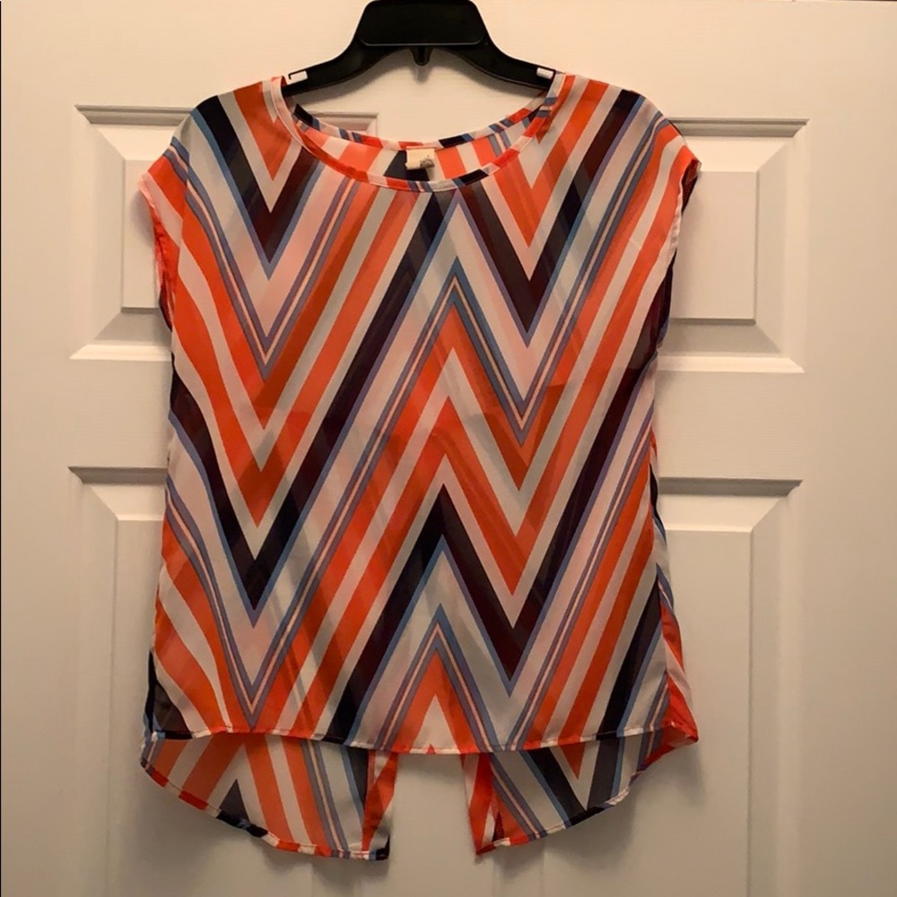 Sheer short-sleeve shirt